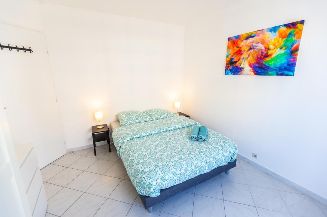 Superbe 100m2 - 2 Balcons - Proche Gare - Climatise Apartment *